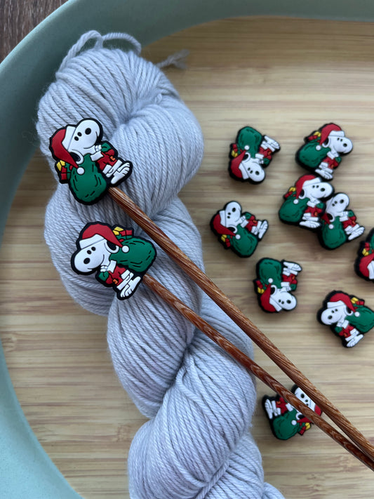 Snoopy (Christmas) - Needle Stoppers