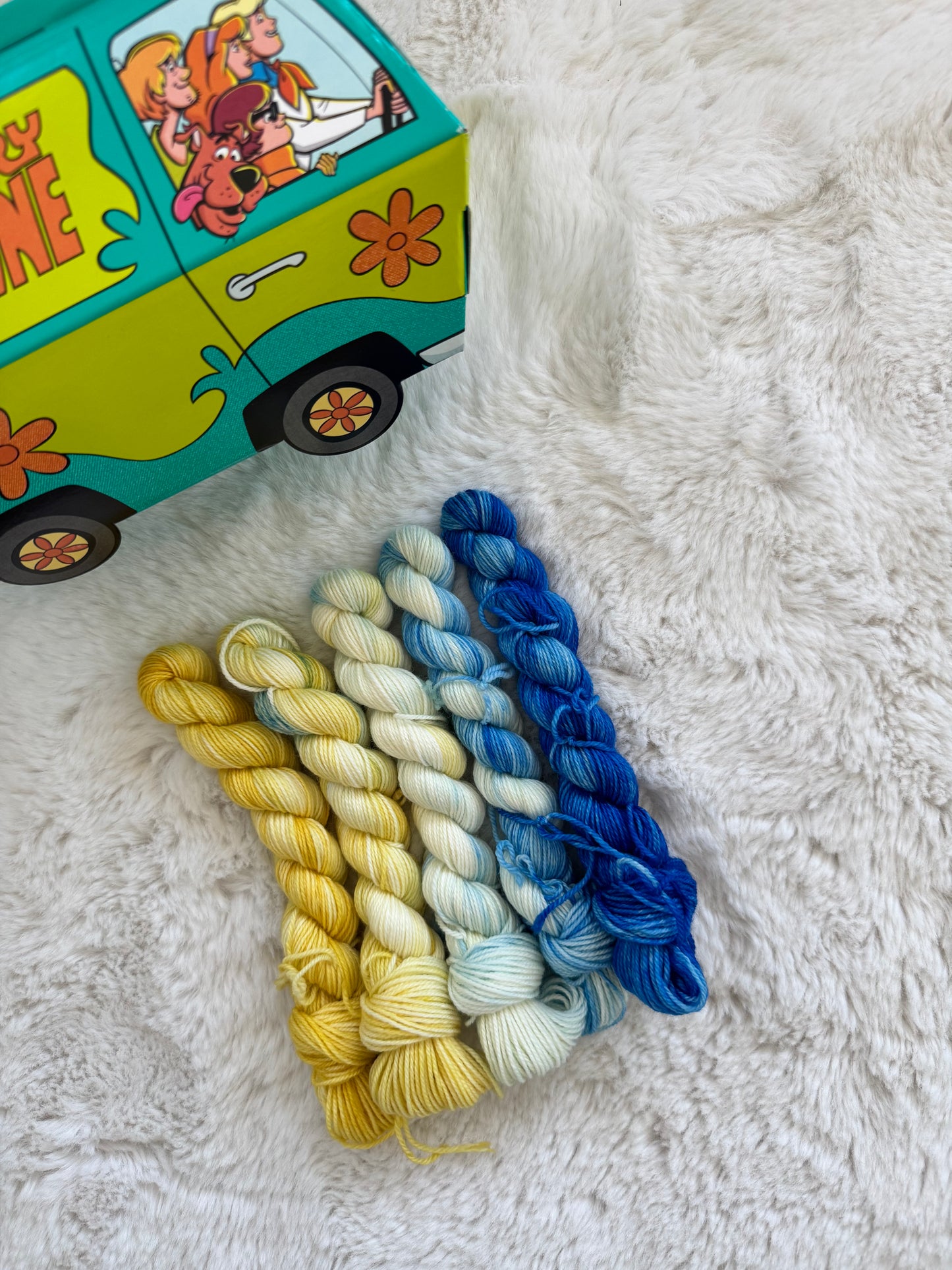 Mini skeins fade - Scooby Doo