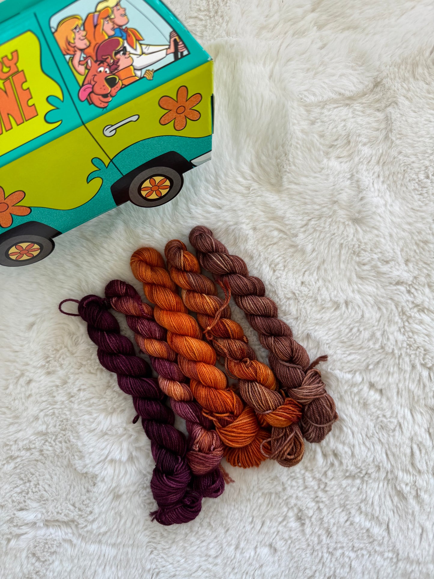Mini skeins fade - Scooby Doo