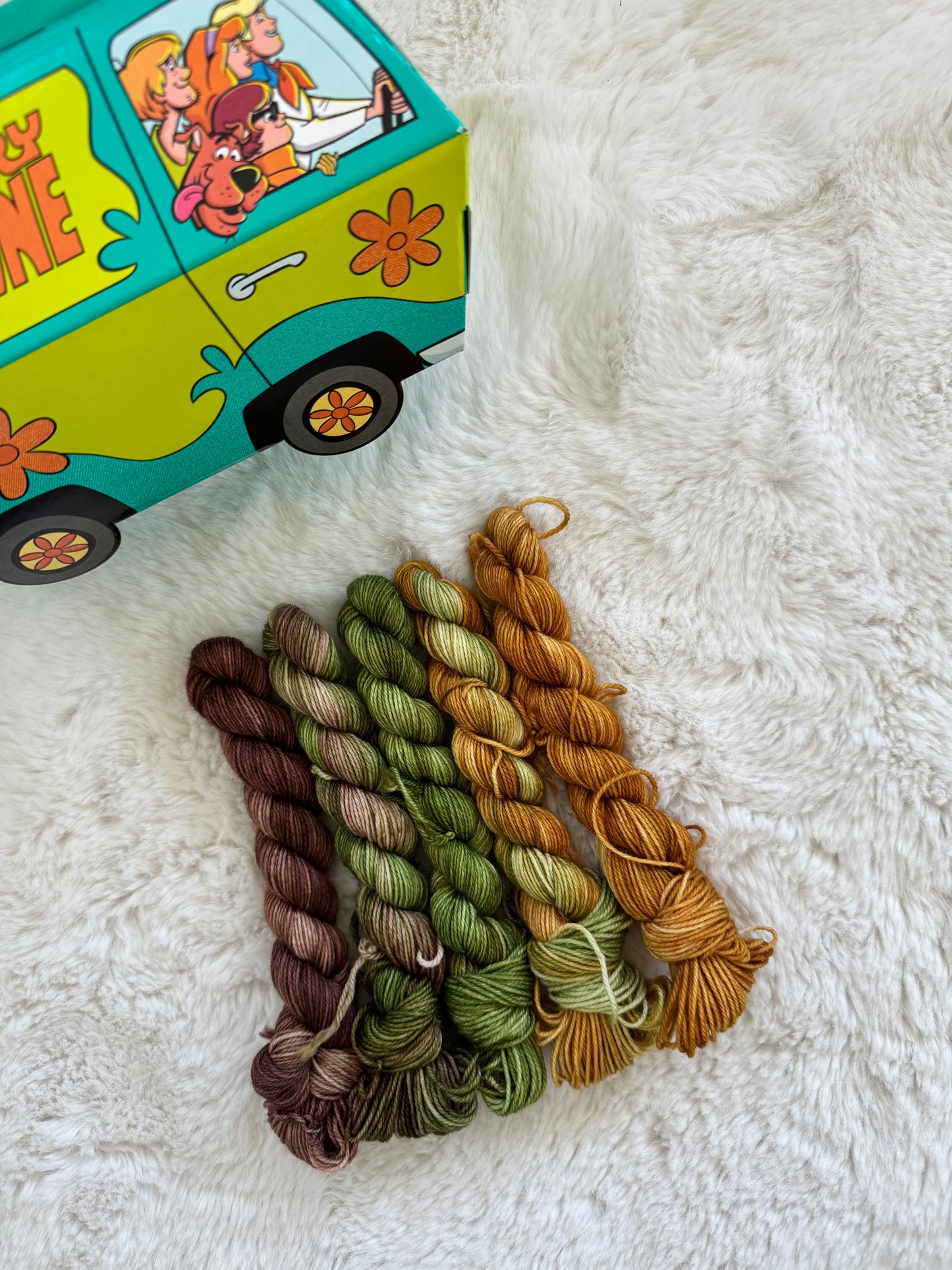 Mini skeins fade - Scooby Doo